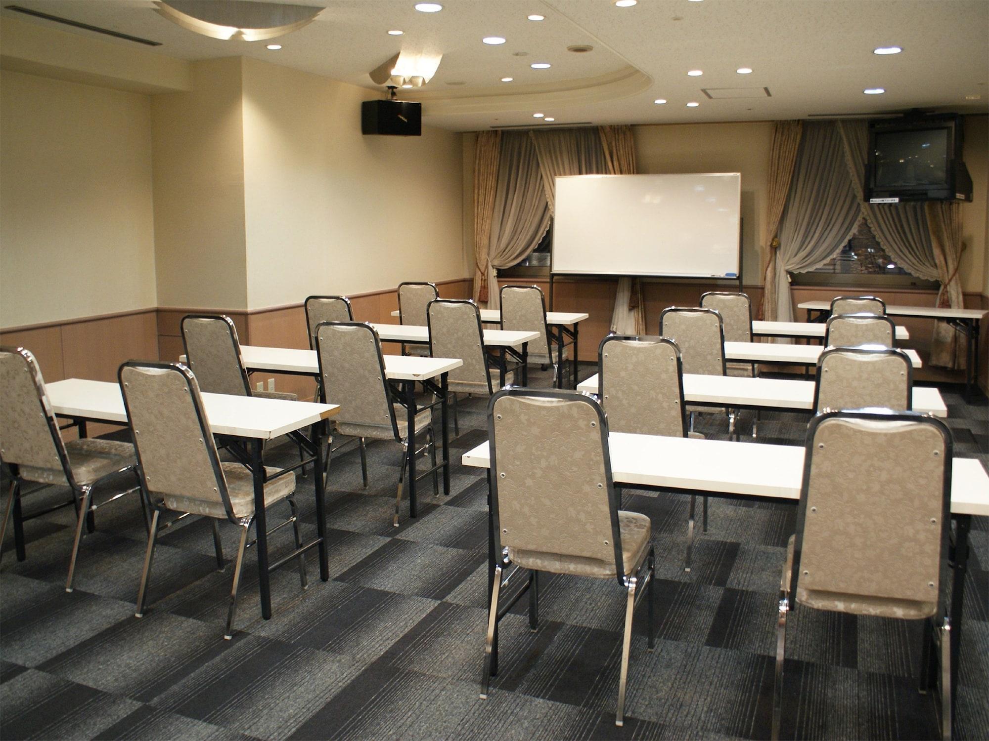 Hotel Livemax Sapporo Nakajima Park Grande Сапоро Екстериор снимка