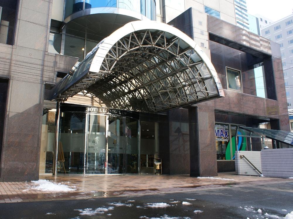 Hotel Livemax Sapporo Nakajima Park Grande Сапоро Екстериор снимка